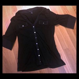 Black light weight collared v-neck shirt